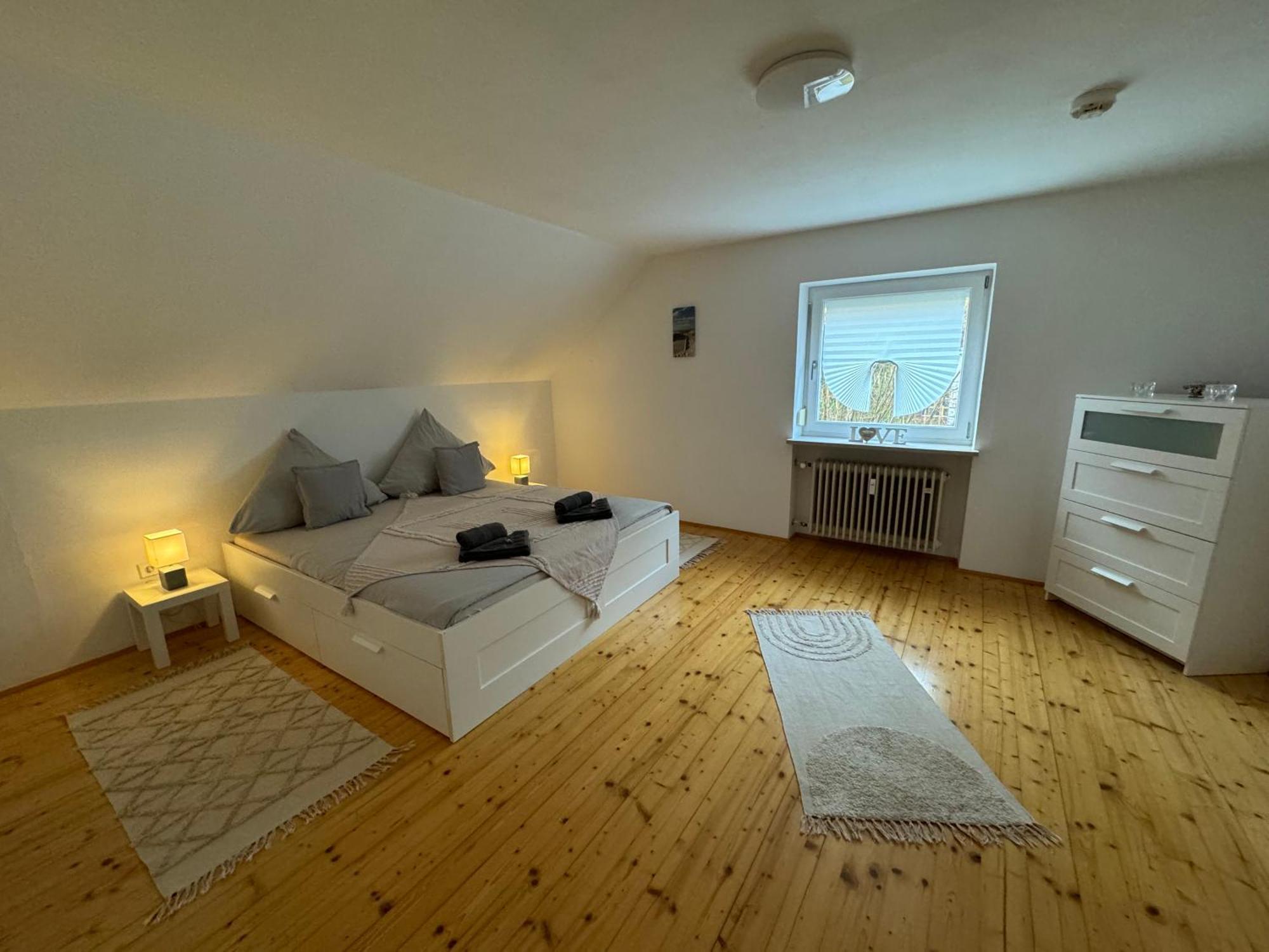 Fewo Boho 110 Qm Mit Bergblick 3 Min Bahnhof Apartment Laufen Exterior photo