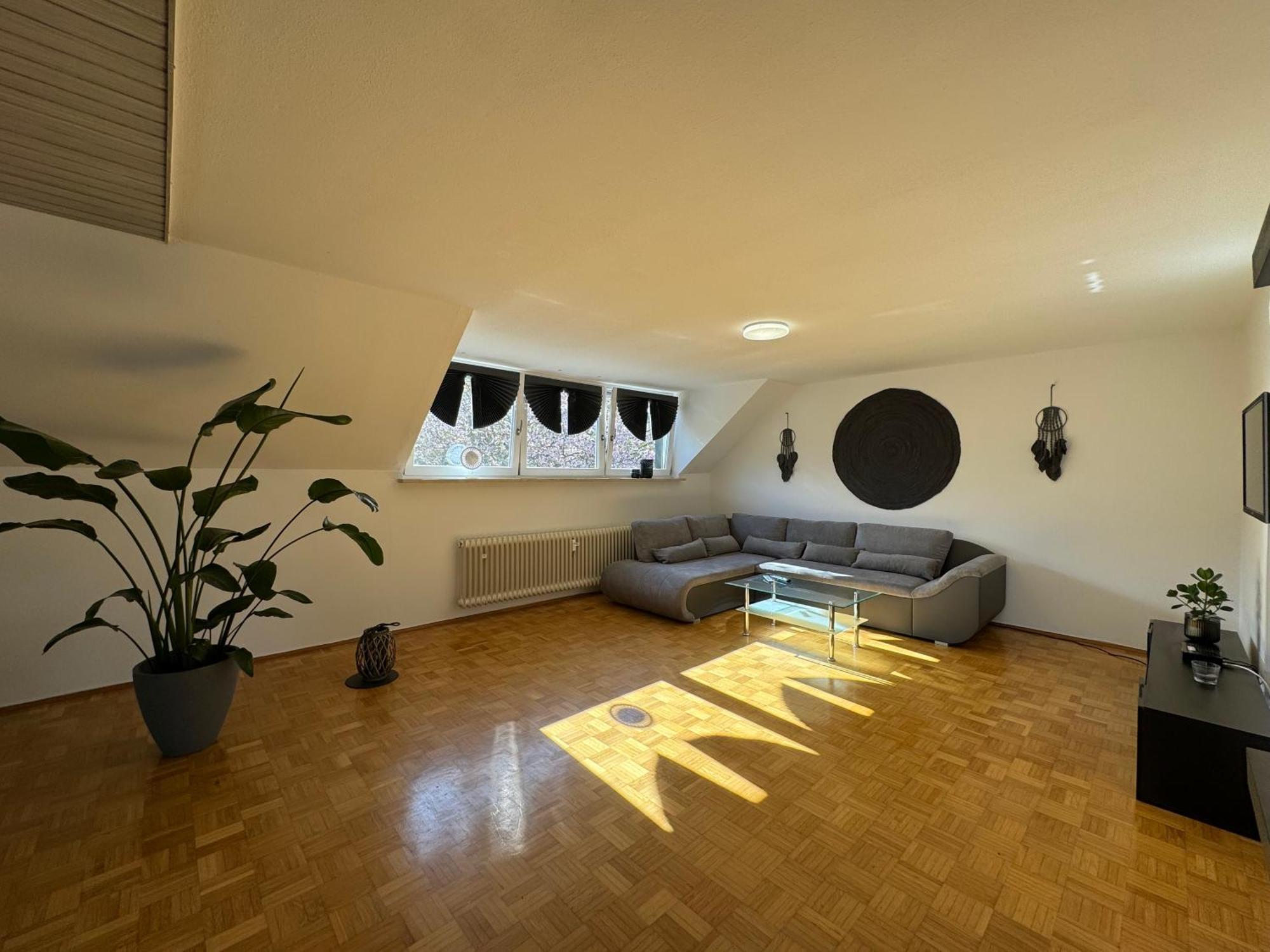 Fewo Boho 110 Qm Mit Bergblick 3 Min Bahnhof Apartment Laufen Exterior photo